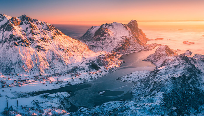 岩石3.jpg 岩石3.jpg