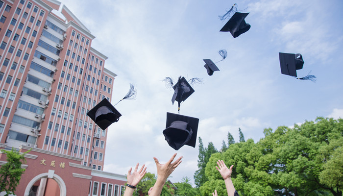 大学22.jpg 大学22.jpg