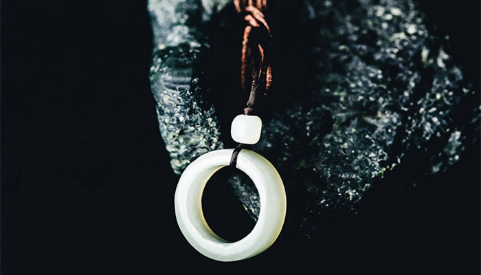 摄图网_501132254_banner_玉扳指(企业商用)_副本.jpg 摄图网_501132254_banner_玉扳指(企业商用)_副本.jpg