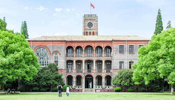 大学1_副本11.jpg 大学1_副本11.jpg