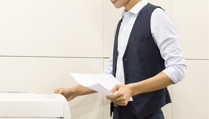 摄图网_500562204_banner_使用打印机的商务男士(企业商用)_副本.jpg 摄图网_500562204_banner_使用打印机的商务男士(企业商用)_副本.jpg