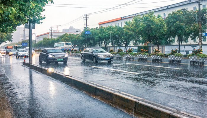 摄图网_501642833_banner_上海暴雨（企业商用）3_副本.jpg