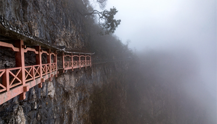 摄图网_500848642_banner_天门山玻璃栈道（企业商用2）_副本.jpg