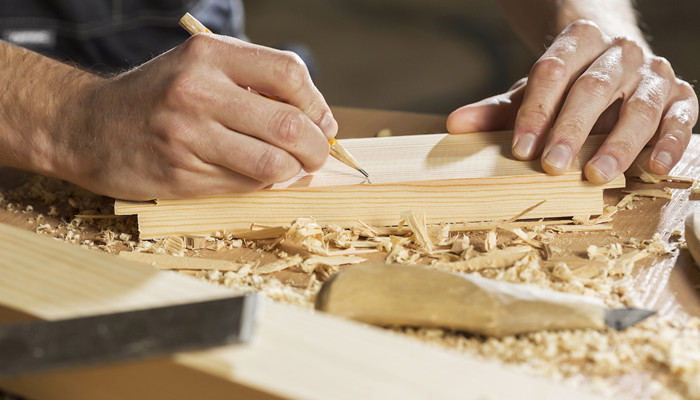 摄图网_300314727_banner_年轻的木匠工作室里工作(企业商用)_副本.jpg 摄图网_300314727_banner_年轻的木匠工作室里工作(企业商用)_副本.jpg