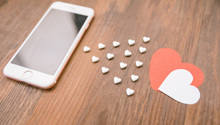 摄图网_500372096_banner_520情人节手机与爱心(企业商3用)_副本.jpg 摄图网_500372096_banner_520情人节手机与爱心(企业商3用)_副本.jpg