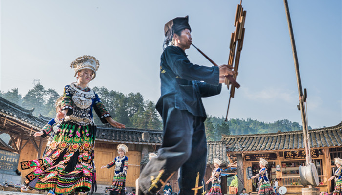 摄图网_500661244_banner_贵州黔东南苗舞（企业商用）_副本.jpg