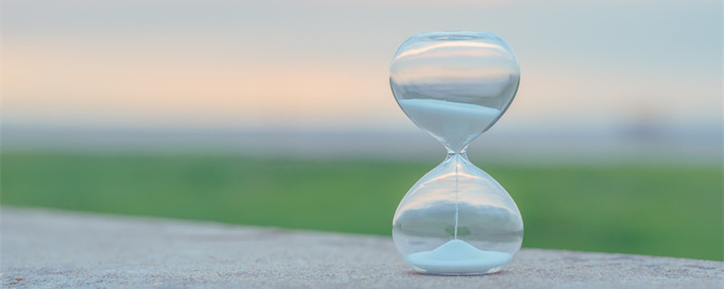 摄图网_500575825_banner_空旷背景下的沙漏（企业商用）_副本.jpg