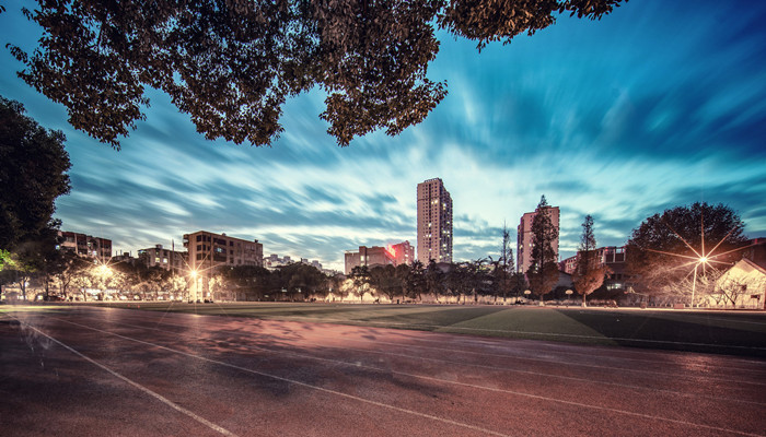 摄图网_501366552_banner_日落时分的校园操场(企业商用)_副本.jpg 摄图网_501366552_banner_日落时分的校园操场(企业商用)_副本.jpg