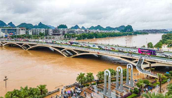 洪水 暴雨 洪涝700.jpg