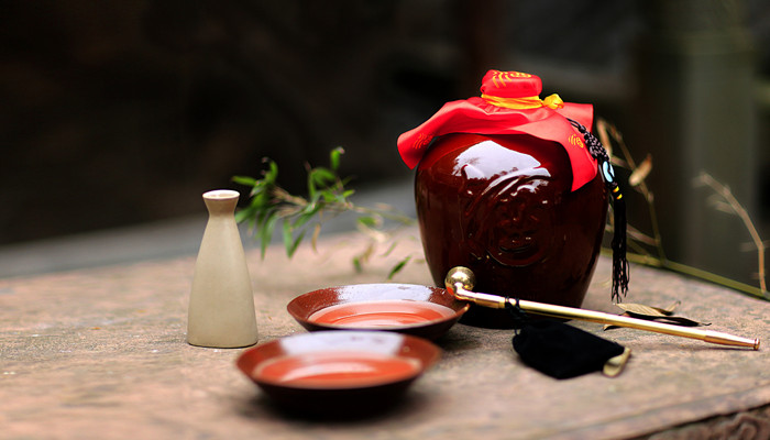 700酒..jpg