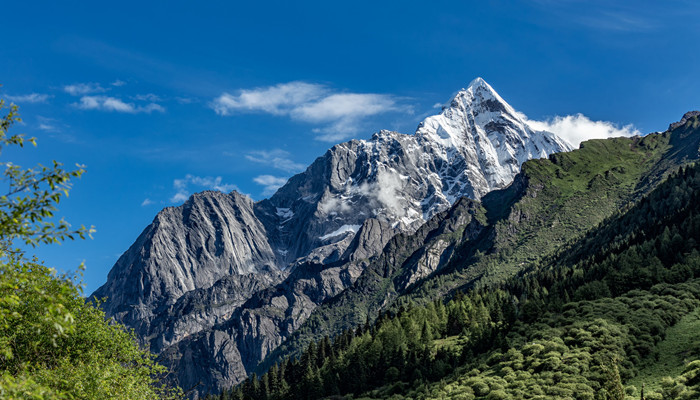 摄图网_500943588_banner_四川四姑娘山（企业商用）_副本.jpg