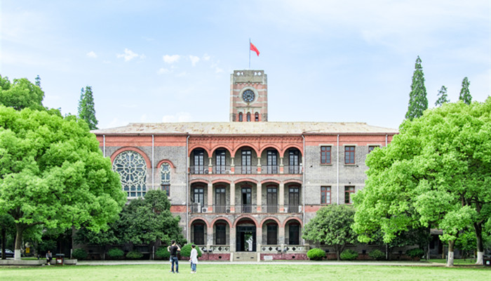 学校2.jpg 学校2.jpg
