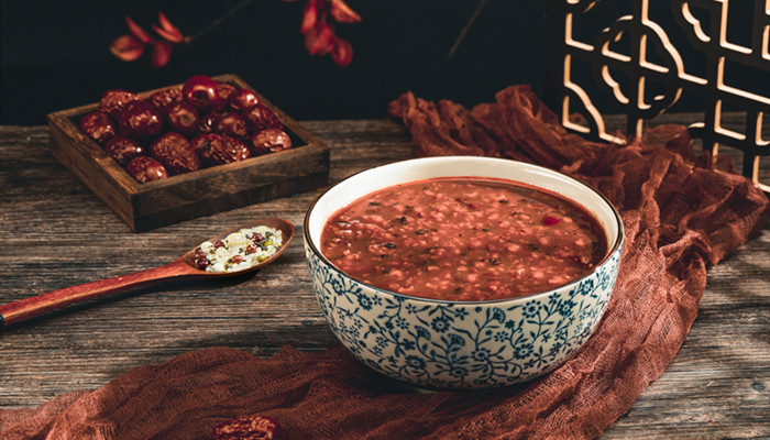 其中,北京的腊八粥可以说是最为讲究的.