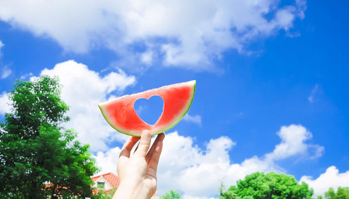 夏季er_天空中的爱心西瓜(企.jpg
