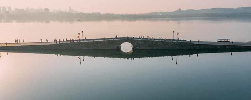 西湖断桥的由来